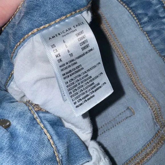 American Eagle Super Hi-Rise Distressed Jeggings - Picture 5 of 5